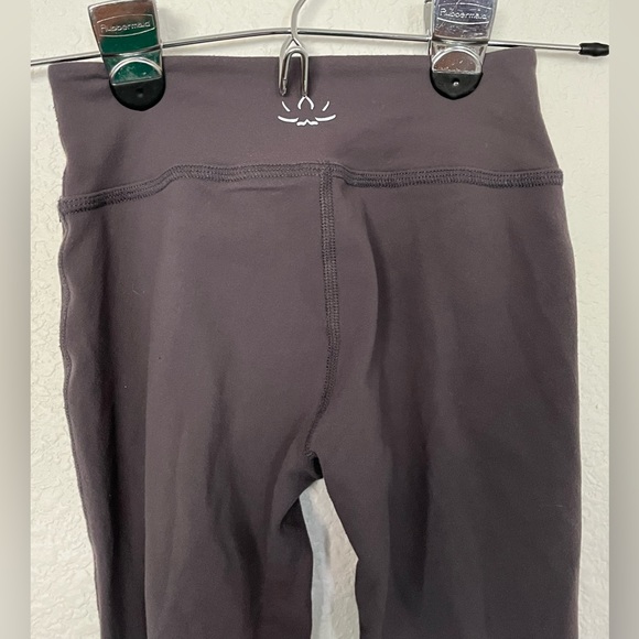 Beyond Yoga Legs For Days Gray Full Leggings Pants Ruching
Ruched-XS - Picture 4 of 5